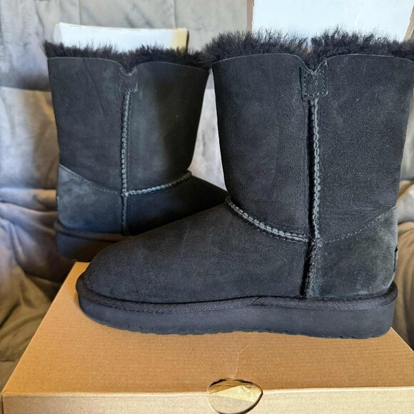 12.13 NIB UGG Keely Black Suede Sheepskin Boots Mid Calf Big Kid Size 3 - Picture 5 of 11